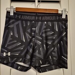 Under Armour Women's Black and Gray Athletic Shorts